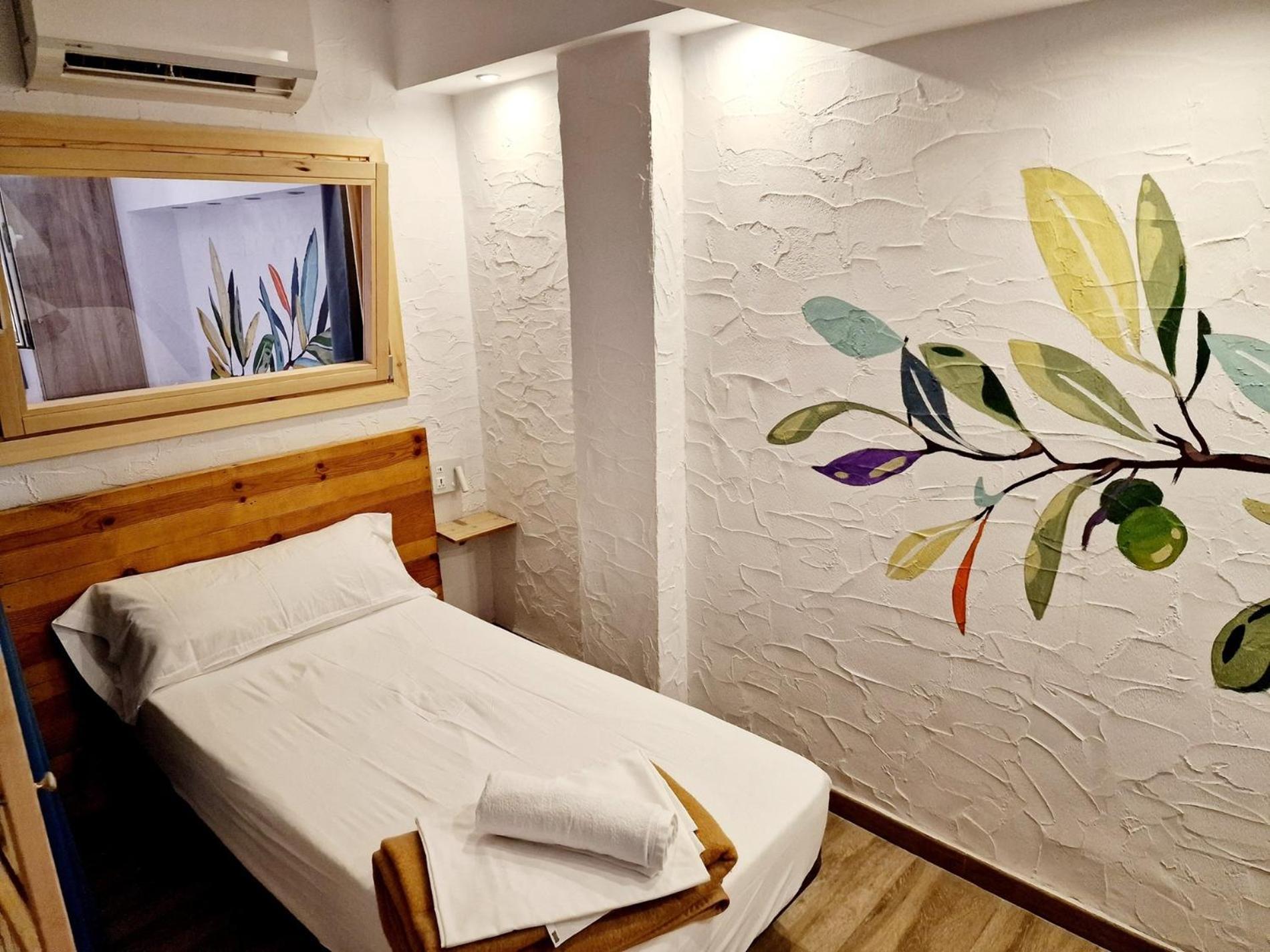 Y Hostel - Albergue Juvenil PMI Eksteriør billede